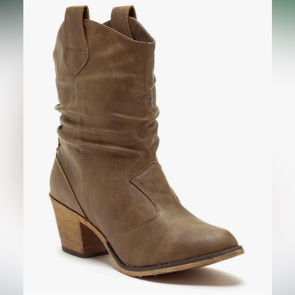 Women's Modern Western Cowboy Distressed Boot with Pull-Up Tabs